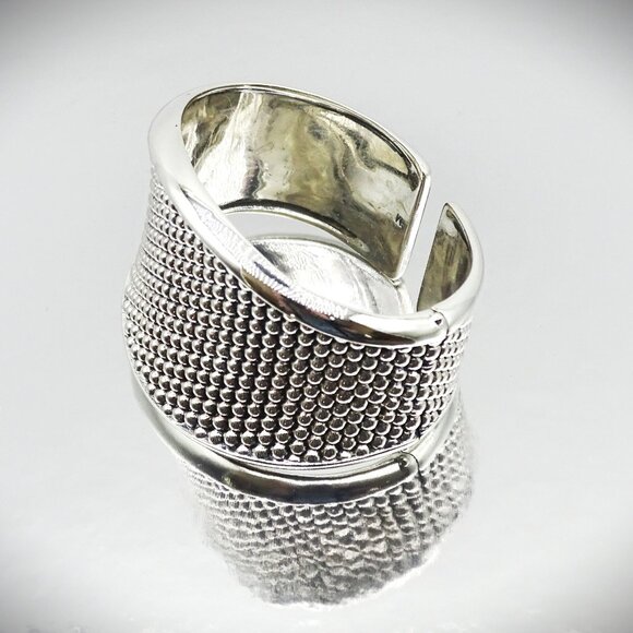 LAGOS Gorgeous Caviar Collection Sterling Silver Hinged Heavy Bracelet Size M - Picture 4 of 12